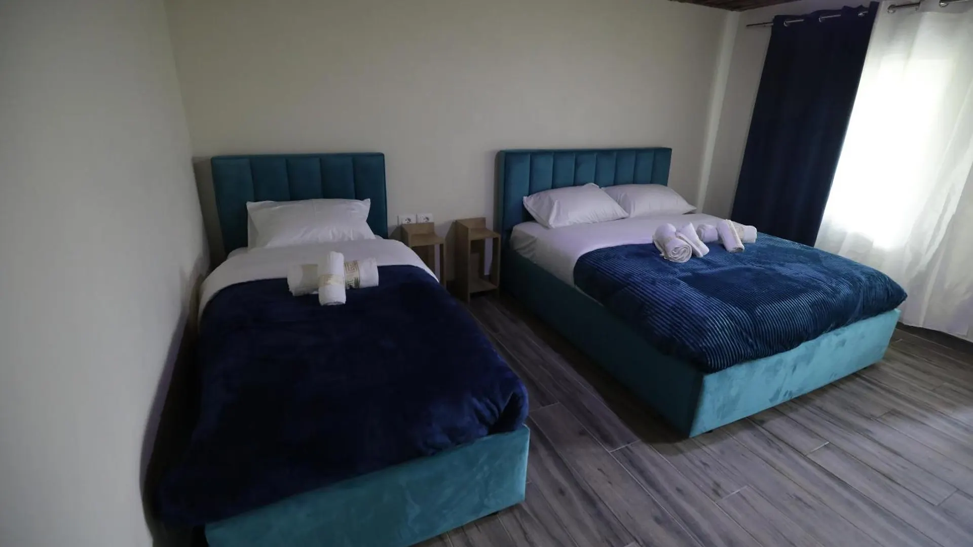 Thethi 360 Grade - Camping & Rooms